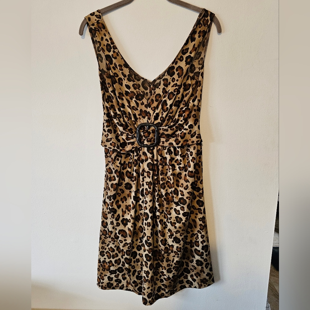 Avon stretch cheetah v neck dress